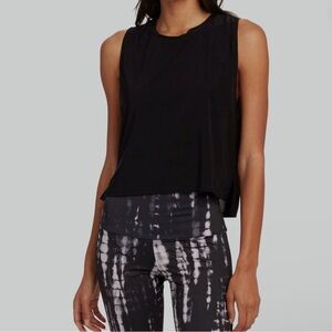 ONZIE one size fits all Women’s Workout Tank Top Soft Black Flowing Flattering